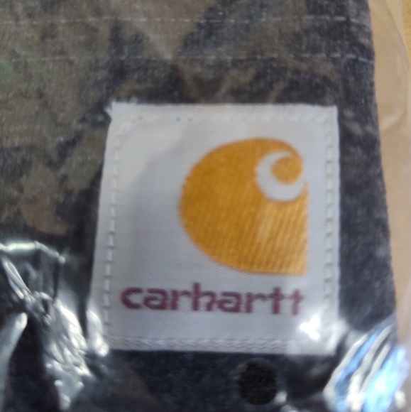 NWT.  Carhartt Loose fit Black short sleeve Never opened - Picture 3 of 4